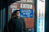 新宿LOFTの店長・柳沢英則氏。