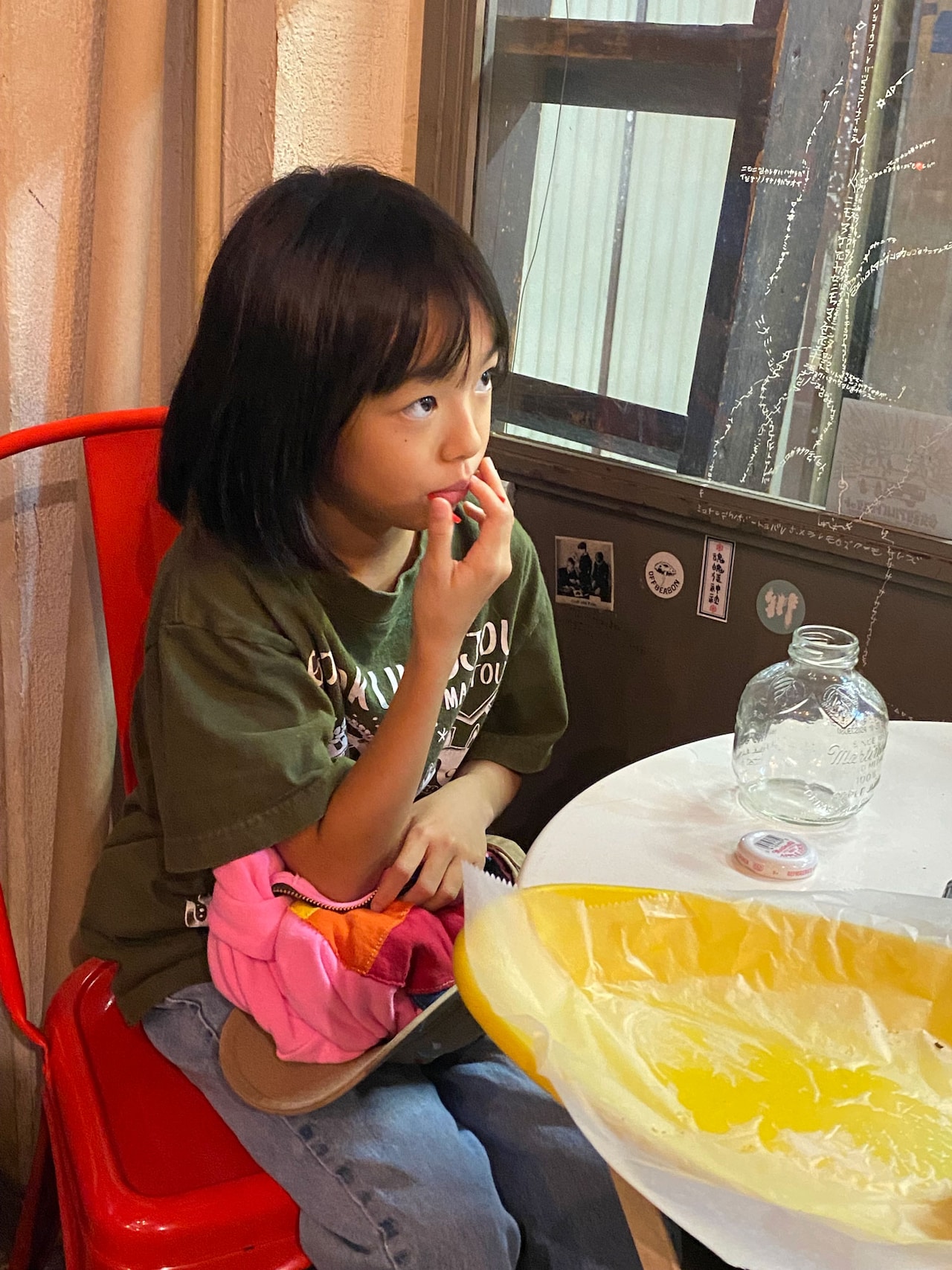 インタビューを受けるゲバたん。