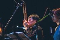 音無史哉（笙）（撮影：後藤武浩）