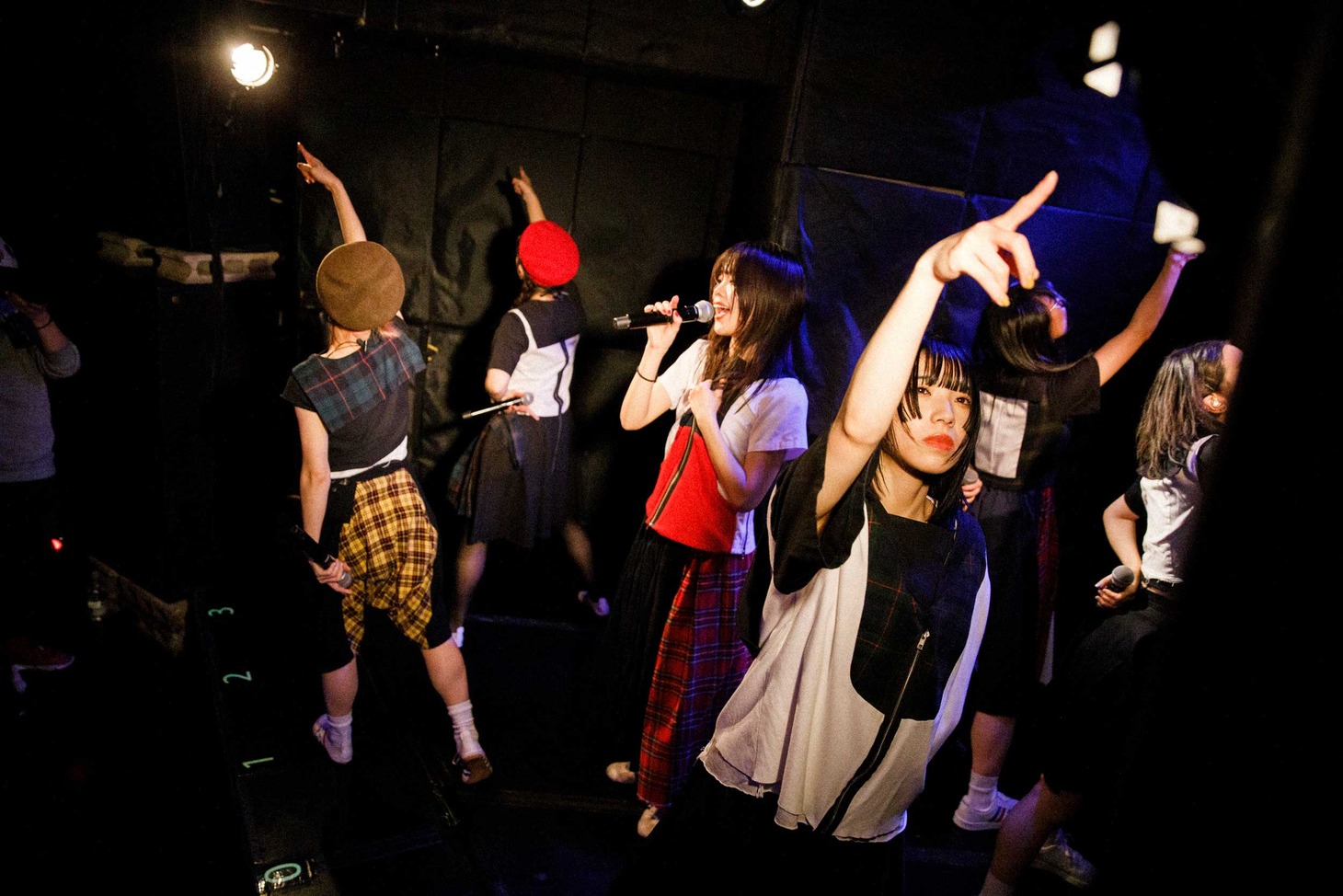 BiSH（Photo by sotobayashi kenta）