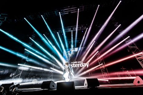 赤西仁「JIN AKANISHI Christmas Live 2022」の様子。（撮影：田中聖太郎）