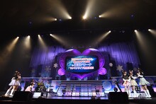 横浜アリーナ公演決定の発表に驚く超ときめき♡宣伝部。