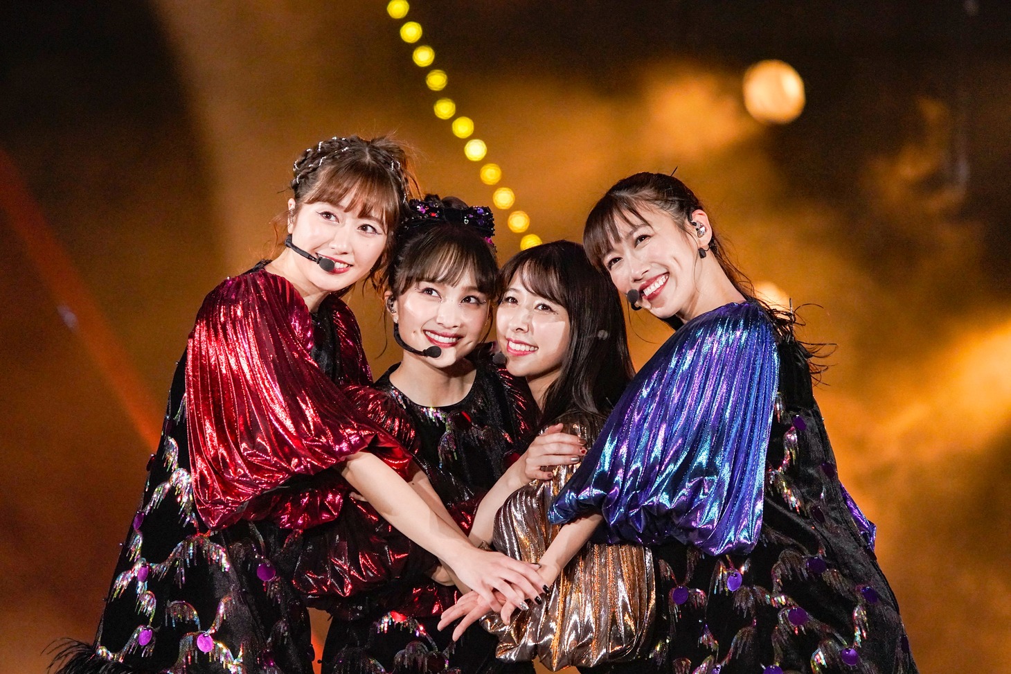 ももいろクローバーZ「ももいろクリスマス2022 LOVE」の様子。