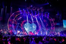 ももいろクローバーZ「ももいろクリスマス2022 LOVE」の様子。