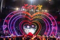 ももいろクローバーZ「ももいろクリスマス2022 LOVE」の様子。