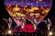 ももいろクローバーZ「ももいろクリスマス2022 LOVE」の様子。