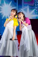 左から玉井詩織、高城れに。