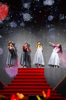 ももいろクローバーZ「ももいろクリスマス2022 LOVE」の様子。