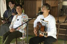 左から明石家さんま、木村拓哉。