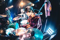 大野宏二朗（Dr）（撮影：ながいたかゆき）