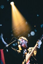 佐々木直人（B, Vo）（撮影：ながいたかゆき）