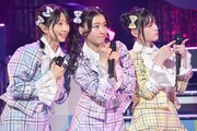 左から辻野かなみ、杏ジュリア、菅田愛貴。
