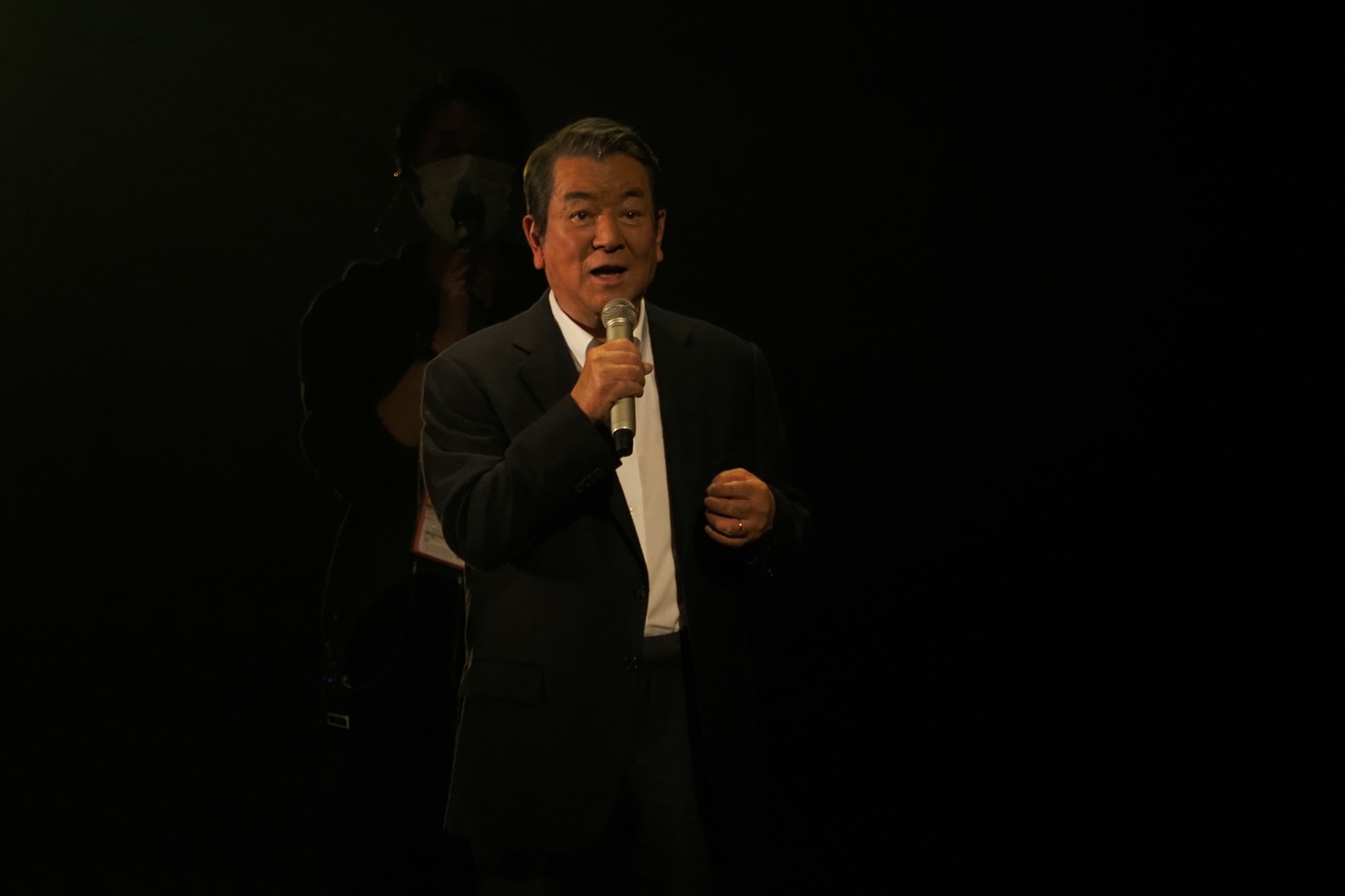加山雄三の音合わせの様子。（写真提供：NHK）