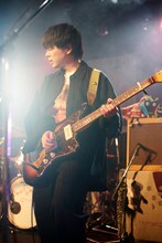 ホムカミの福富優樹（G / Homecomings）（撮影：池野詩織）