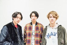 左から松村和哉、柴崎楽、伊藤壮吾。