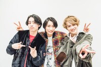 左から松村和哉、柴崎楽、伊藤壮吾。