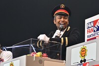 サプライズで登場したEXILE NESMITH。