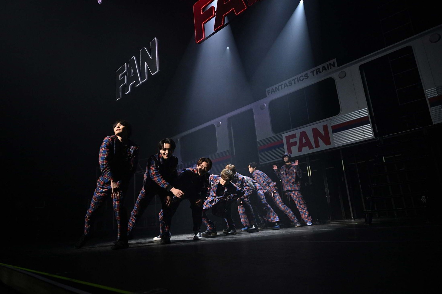FANTASTICS from EXILE TRIBE