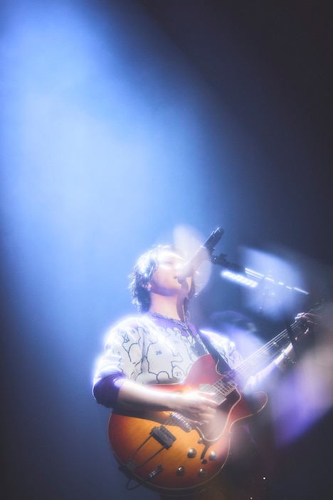 大森元貴（Vo, G）（撮影：鳥居洋介）