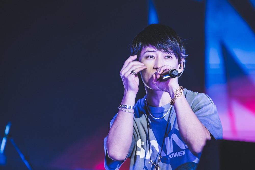 TAKUYA∞（Vo）（Photo by Shinsuke Tanoguchi）