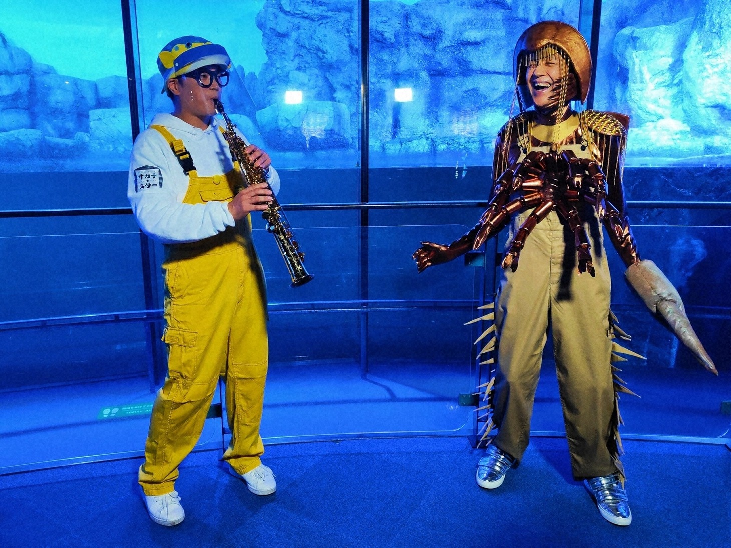 左からさかなクン、甲本ヒロト。（写真提供：NHK）