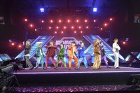 超特急 (c)キングレコード