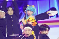 ラムちゃんになりきった佐々木彩夏。(c)キングレコード