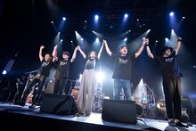 「Do As Infinity ”ゆく年くる年インフィニティ” 22-23 ～We're Back!～」の様子。（Photo by Takahiro Kugino）