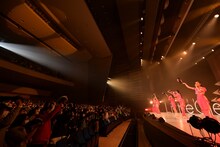Little Glee Monster「Little Glee Monster Live Tour 2023 Join Us!」昭和女子大学人見記念講堂公演の様子。
（Photo by Yusuke Satou）