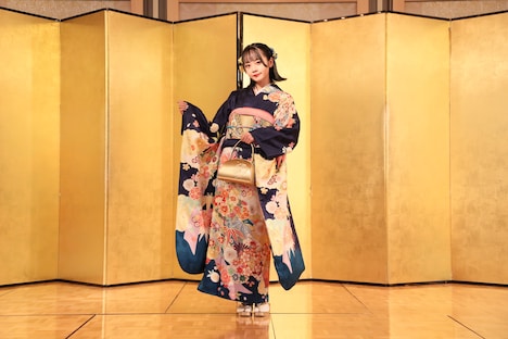 川嶋美晴 (c)2023 Zest, Inc. / 衣装協力 株式会社清水屋