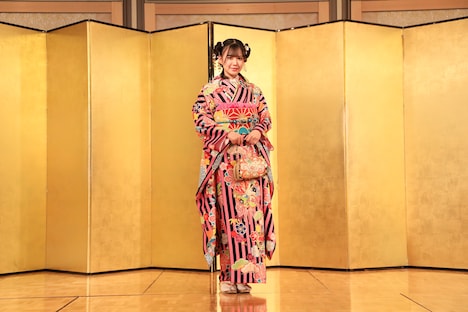 岡本彩夏 (c)2023 Zest, Inc. / 衣装協力 株式会社清水屋