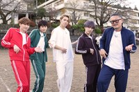 左からユーキ、タクヤ、タカシ、マサヒロ、田原マネージャー。