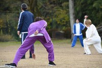 キックベースの試合の様子。