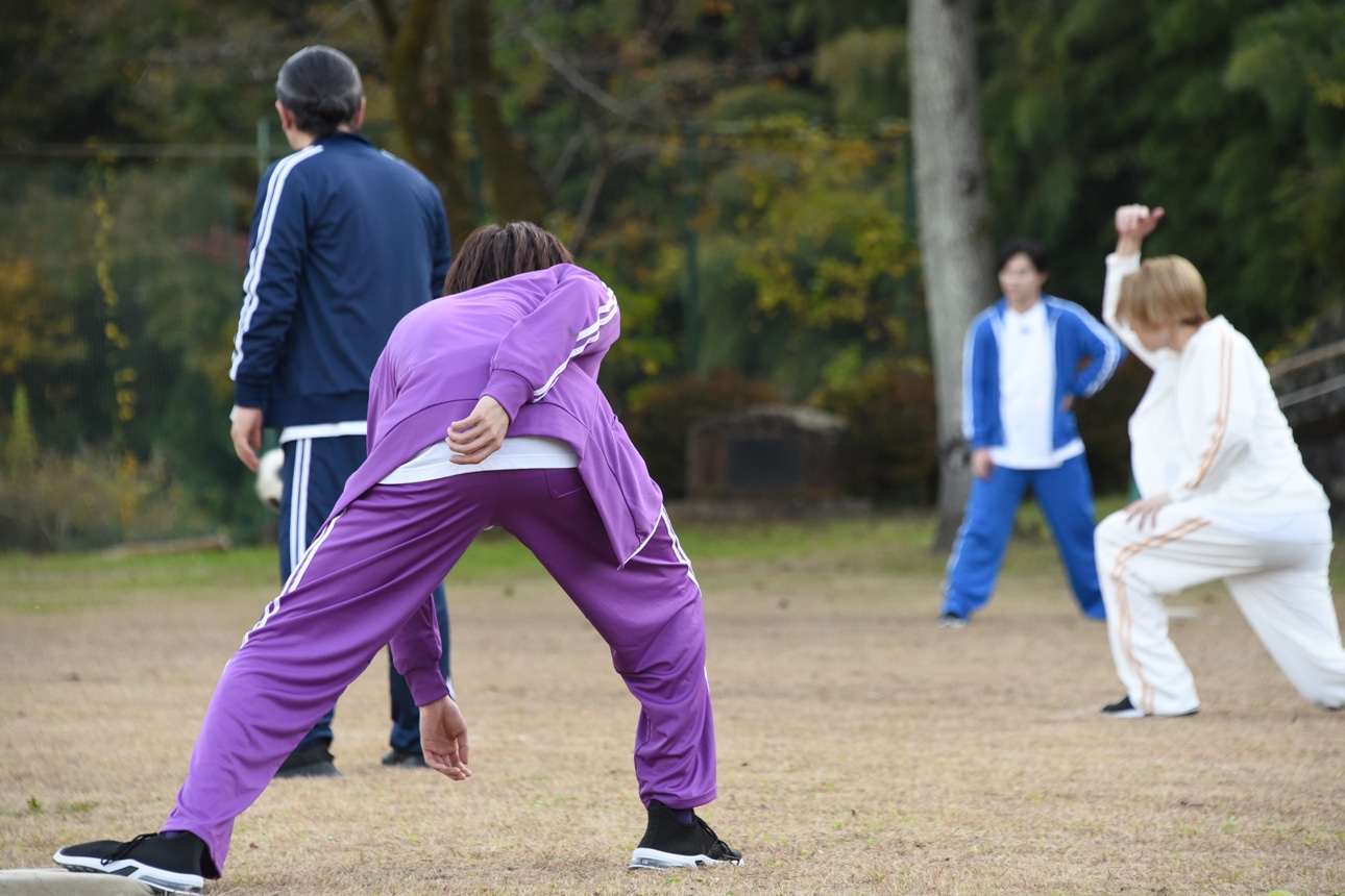 キックベースの試合の様子。