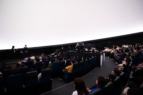 「TAKURO『The Sound Of Life』発売記念プラネタリウム＆トークショー」の様子。（撮影：岡田裕介）