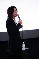 TAKURO（撮影：岡田裕介）