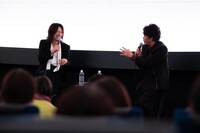 TAKUROと大泉洋。（撮影：岡田裕介）