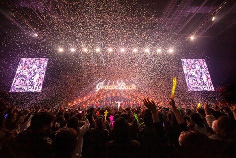 12月に韓国で開催されたJ.Y. Parkの単独コンサート「GROOVE BACK」の様子。(c)JYP Entertainment