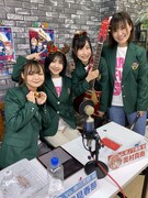 南松本高校パンクロック同好会。左から井上杏奈（B / 藤森月役）、浅見春那（Vo / 奈川芳野役）、奥村真由（G / 坂ノ下奏恵役）、内山つかさ（Dr / 白瀬双葉役）(c)ガールズフィスト!!!! プロジェクト 2023