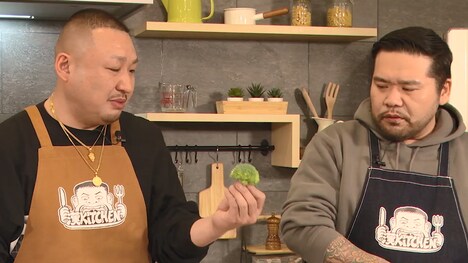 左から梵頭、漢 a.k.a. GAMI。