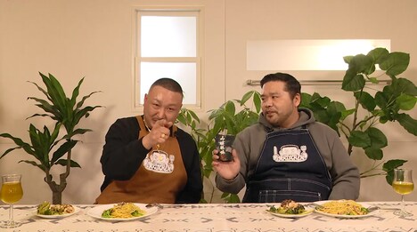 左から梵頭、漢 a.k.a. GAMI。