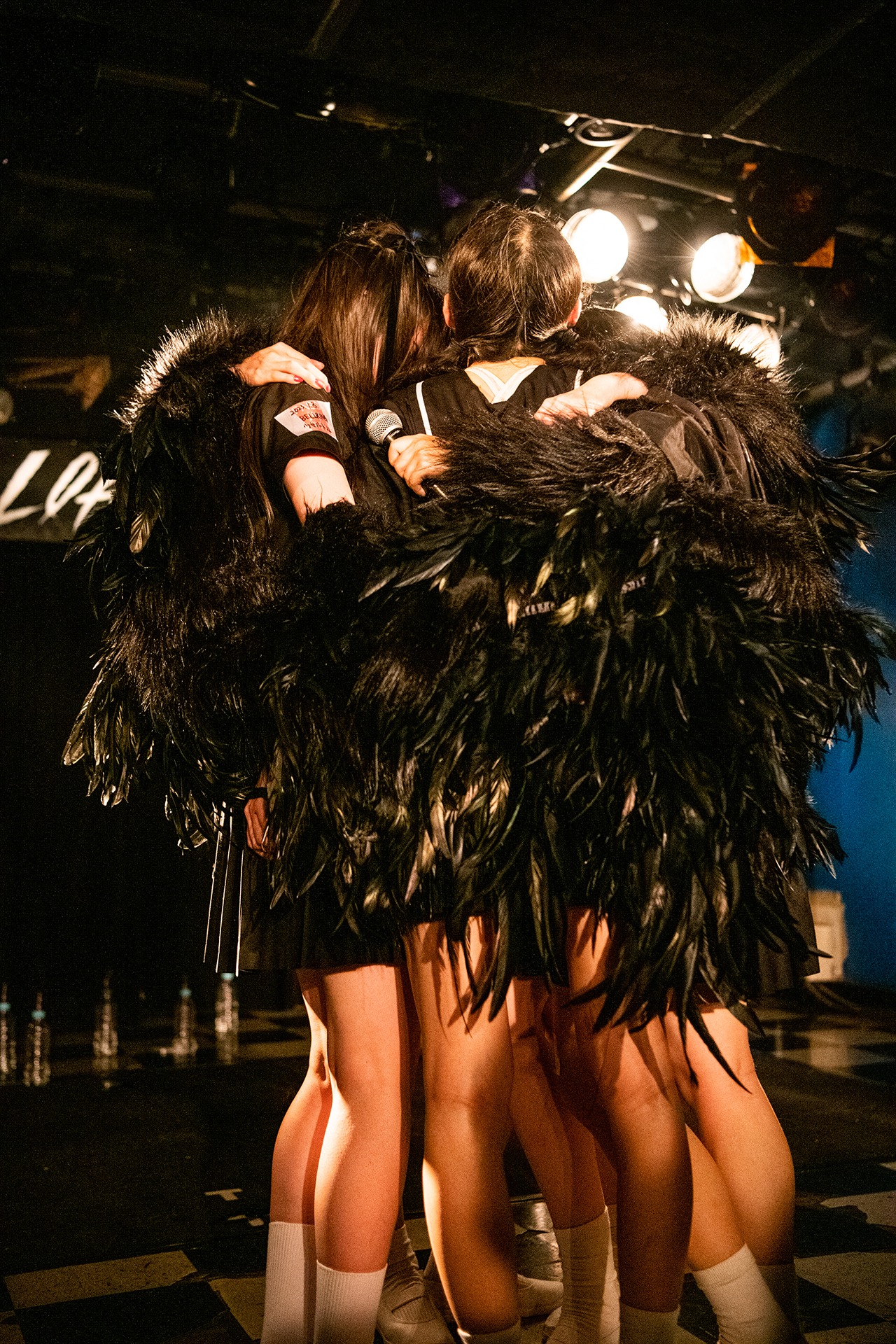 抱き合うBELLRING少女ハート '22。