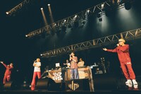 「chelmico（ほぼ）平日ツアー」Zepp Haneda（TOKYO）公演の様子。（撮影：横山マサト）