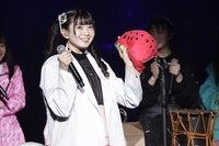 「心臓にほくろがいっぱーい」と笑顔を見せる律月ひかる（いぎなり東北産）。（写真提供：ニッポン放送）