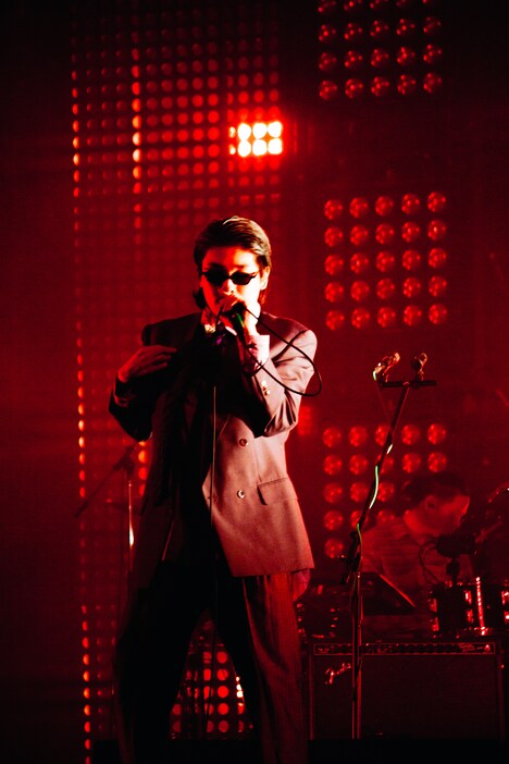 内田怜央（Vo）（Photo by jacK）