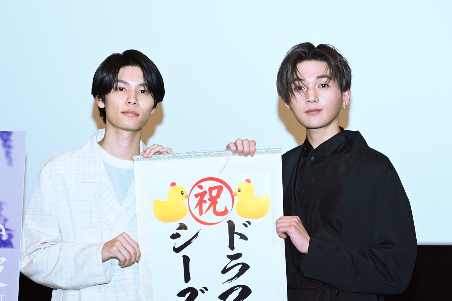 左から萩原利久、八木勇征（FANTASTICS from EXILE TRIBE）。