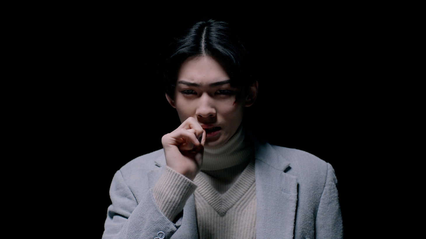 Vaundy「まぶた」MVより。