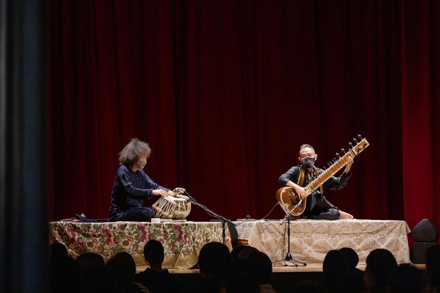 「ベンガル料理にコイして。」2022年開催時のライブの様子。