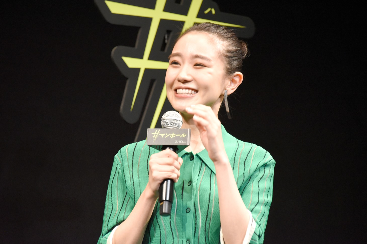 博多弁について語る奈緒。