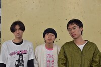 Sisters In The Velvet